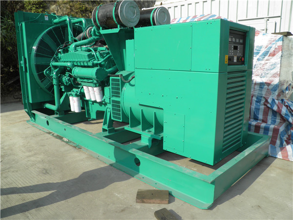 乐东出租发电机 发电机组厂家：柴油发电机组的控制屏的作用是什么？